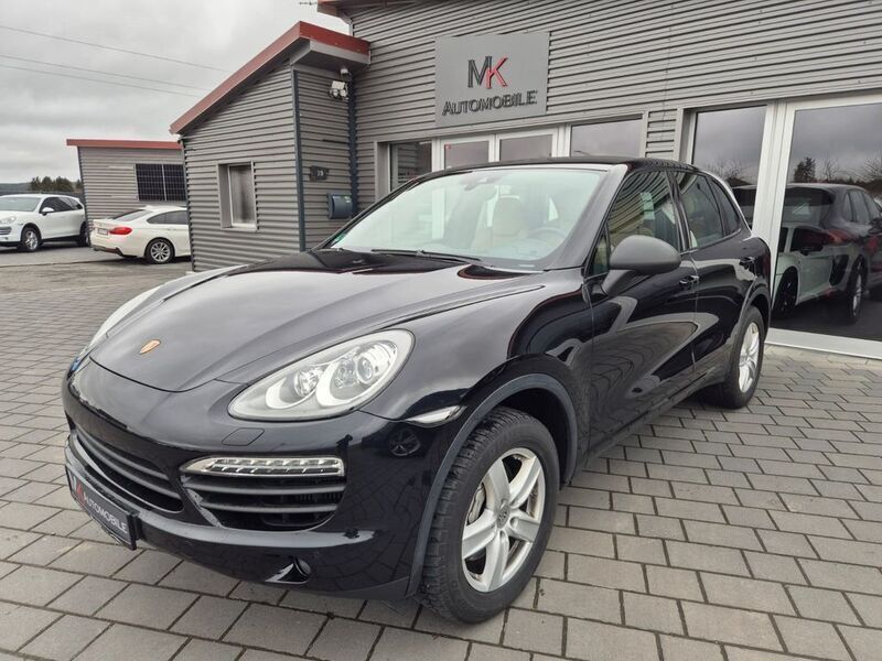 Schwarz Gebraucht 2013 Porsche Cayenne S Chrono SUV | 22.890 € (Fairer Preis) - Bild 1/4