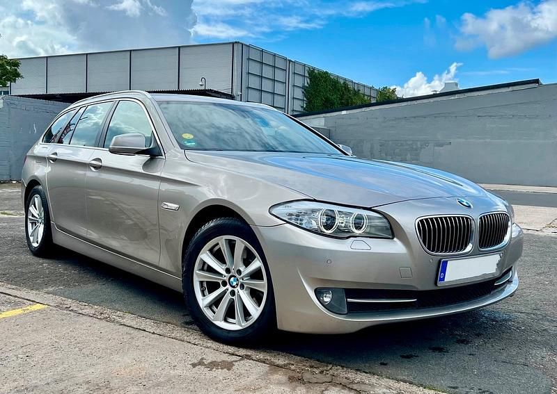 Andere farben Gebraucht 2012 BMW 520 Kombi | 7.500 € (Superpreis) - Bild 1/4