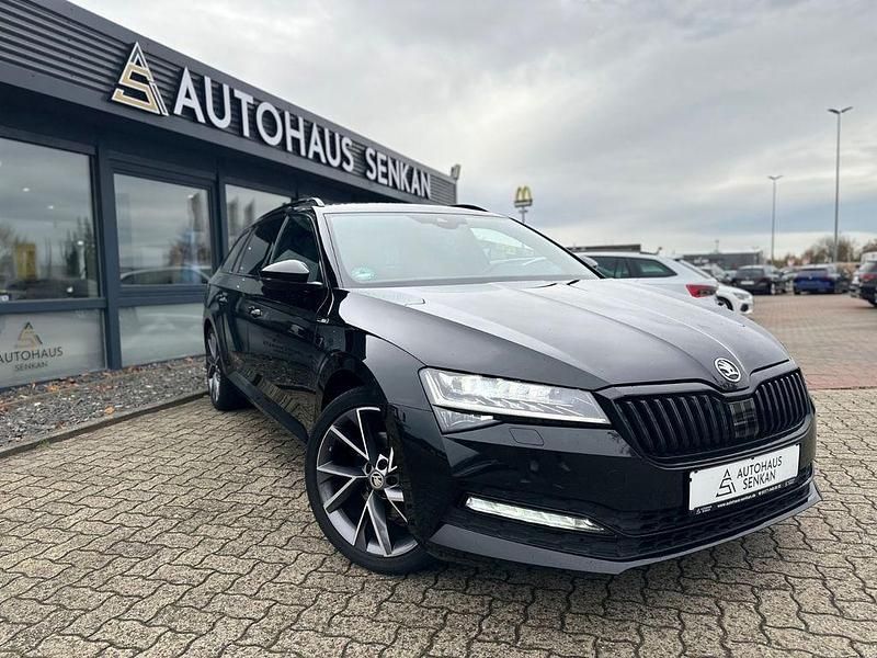 Schwarz Gebraucht 2022 Skoda Superb SportLine Limousine | 26.990 € (Teuer) - Bild 1/4