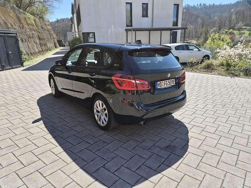 Gebraucht BMW 225 Advantage 136 PS (100 kW) 2018 Schwarz Van / Kleinbus