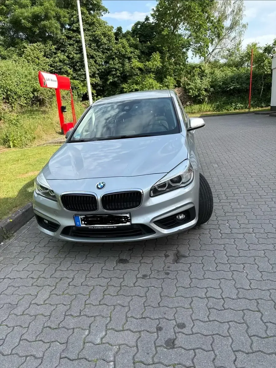 Gebraucht BMW 220 190 PS (139 kW) 2017 Silber Van / Kleinbus
