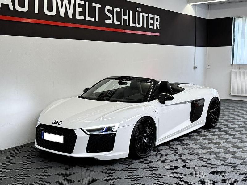 Weiß Gebraucht 2016 Audi R8 Spyder Sport Cabrio | 125.000 € (Teuer) - Bild 1/4