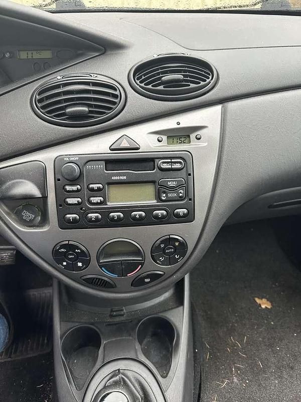 Usata Ford Focus 101 CV (74 kW) 2004 Nero Berlina