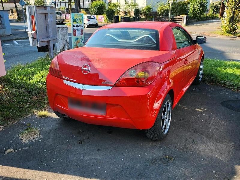 Gebraucht Opel Tigra 90 PS (66 kW) 2005 Rot Cabrio