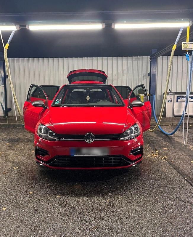 Rot Gebraucht 2018 VW Golf R Limousine | 24.500 € (Fairer Preis) - Bild 1/4