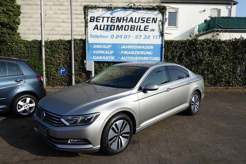 Gebraucht VW Passat Comfortline 150 PS (110 kW) 2017 Silber Limousine