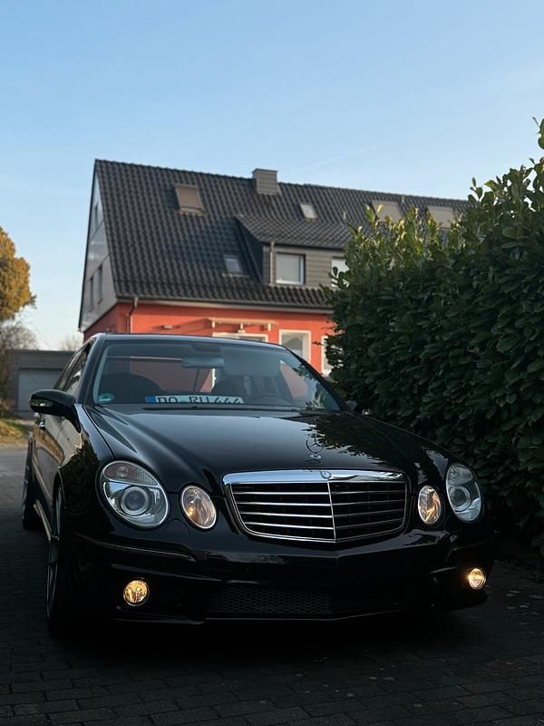 Gebraucht Mercedes E500 AMG 306 PS (225 kW) 2005 Schwarz Limousine