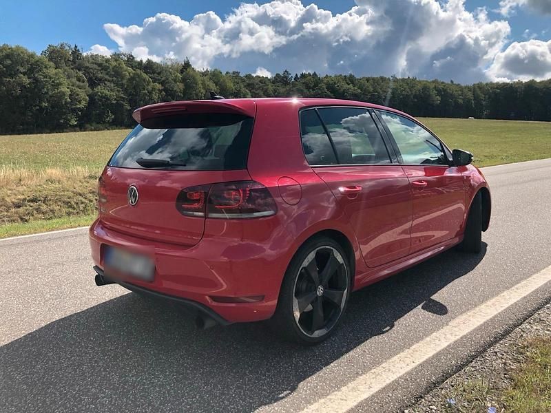 Gebraucht VW Golf VI Edition 235 PS (172 kW) 2012 Rot Kleinwagen
