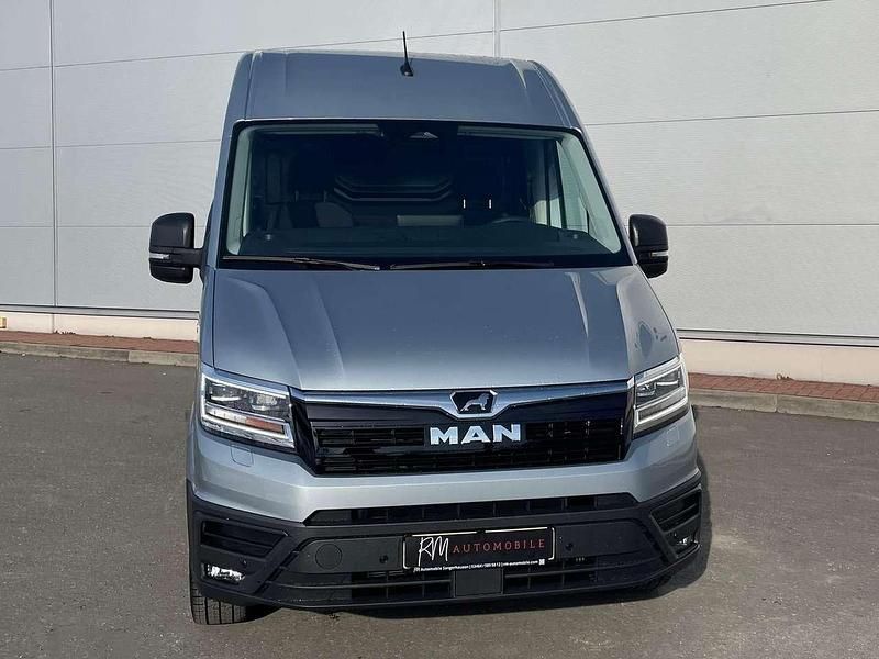 Neu MAN TGE 177 PS (130 kW) 2026 Oyster silver metallic Van