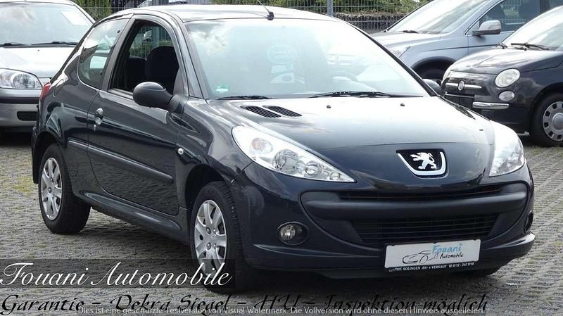 Grau hurricane/flach standard Gebraucht 2010 Peugeot 206 Basis Kleinwagen | 3.200 € (Etwas zu teuer) - Bild 1/3