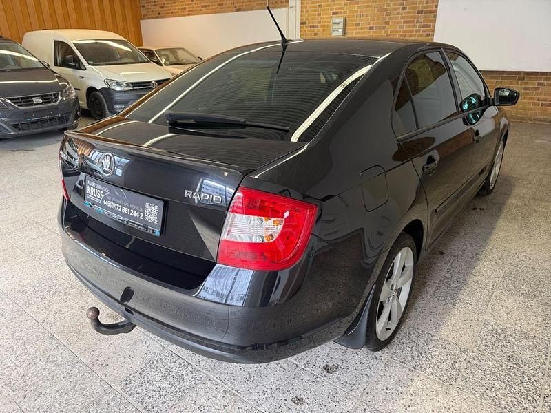Gebraucht Skoda Rapid Elegance 122 PS (89 kW) 2013 Schwarz Kleinwagen