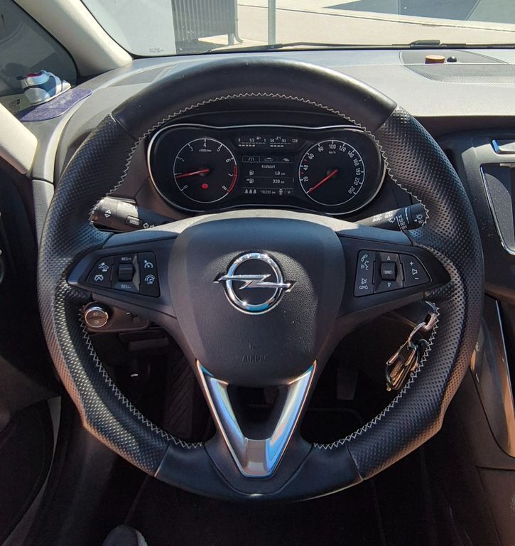 Silber Gebraucht 2018 Opel Zafira Van / Kleinbus | 14.500 € (Fairer Preis) - Bild 1/3