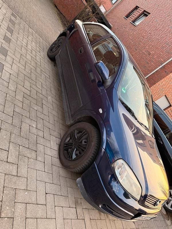 Gebraucht Opel Astra 75 PS (55 kW) 1999 Blau Coupé
