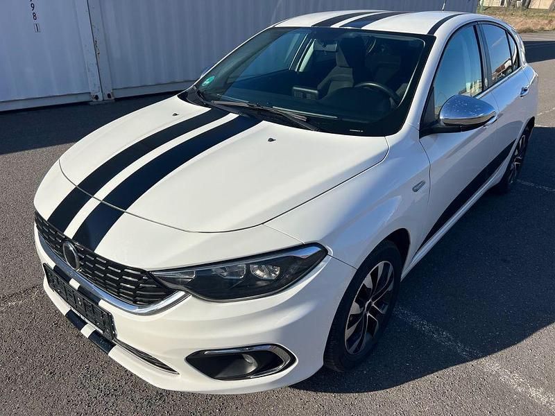 Gebraucht Fiat Tipo Mirror 95 PS (69 kW) 2019 Weiß Limousine