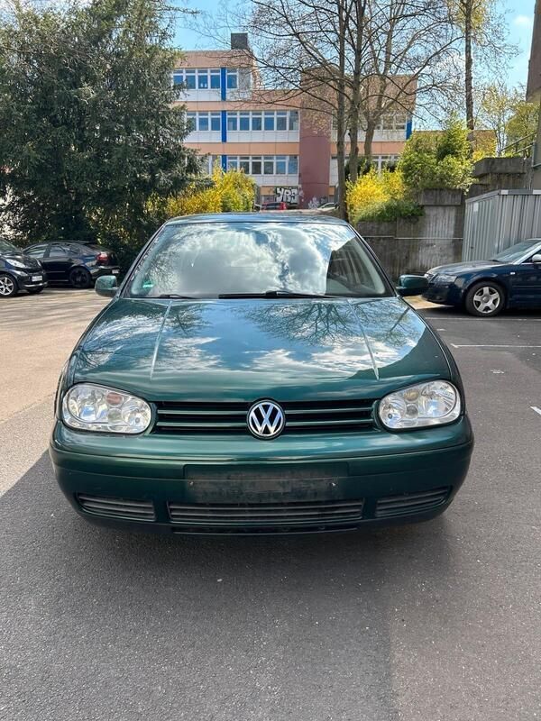 Grün Gebraucht 1999 VW Golf IV Kleinwagen | 590 € (Superpreis) - Bild 1/4