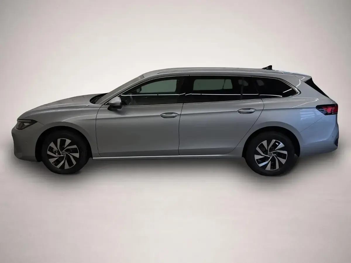 Gebraucht VW Passat Business 150 PS (110 kW) 2025 Manufacturer Kombi