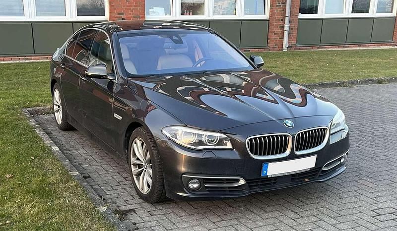 Gebraucht BMW 550 Luxury Line 449 PS (330 kW) 2016 Grau Limousine