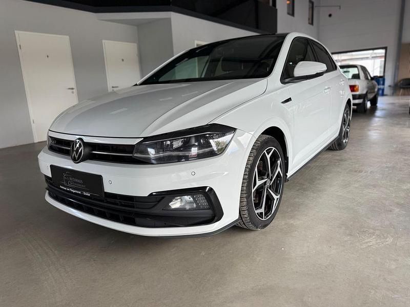 Weiß Gebraucht 2021 VW Polo R-line Limousine | 18.550 € (Guter Preis) - Bild 1/4