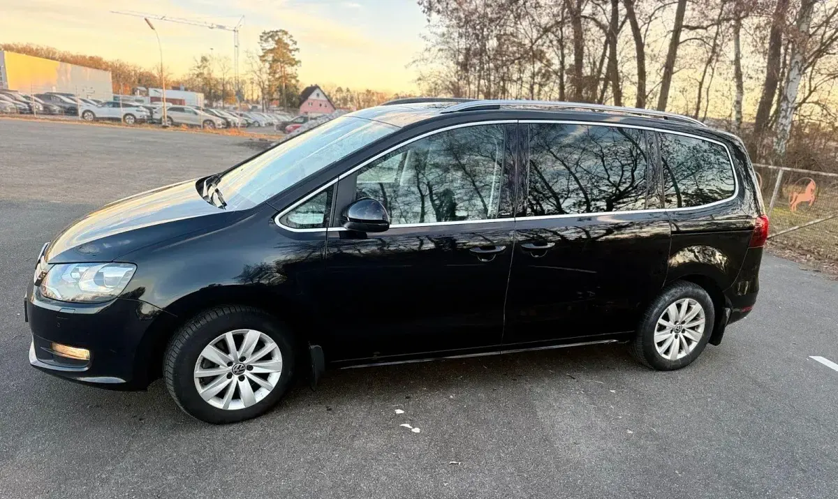 Gebraucht VW Sharan Allstar 150 PS (110 kW) 2016 Schwarz Van / Kleinbus