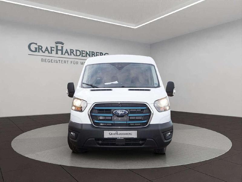 Gebraucht Ford Transit Trend 135 kW (184 PS) 2023 Frostweiß Van / Kleinbus