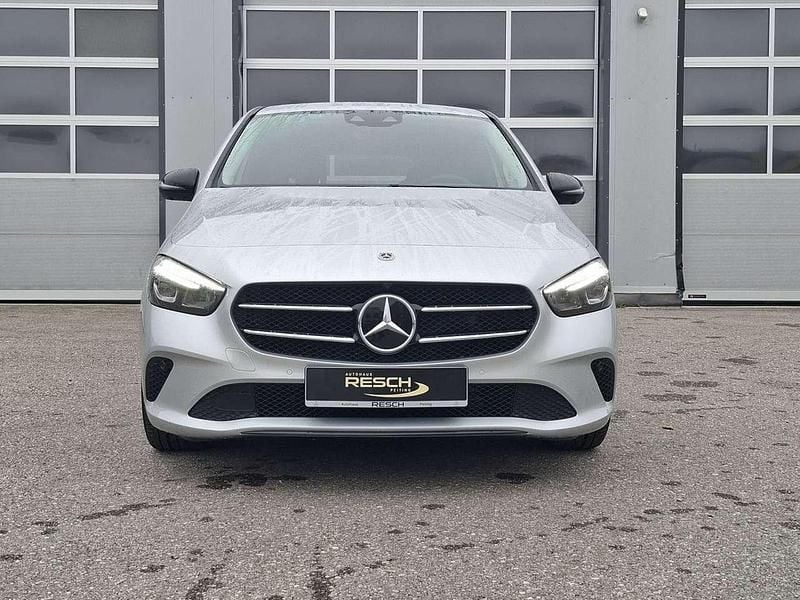 Gebraucht Mercedes B250 Progressive 224 PS (164 kW) 2020 Iridiumsilber Van / Kleinbus