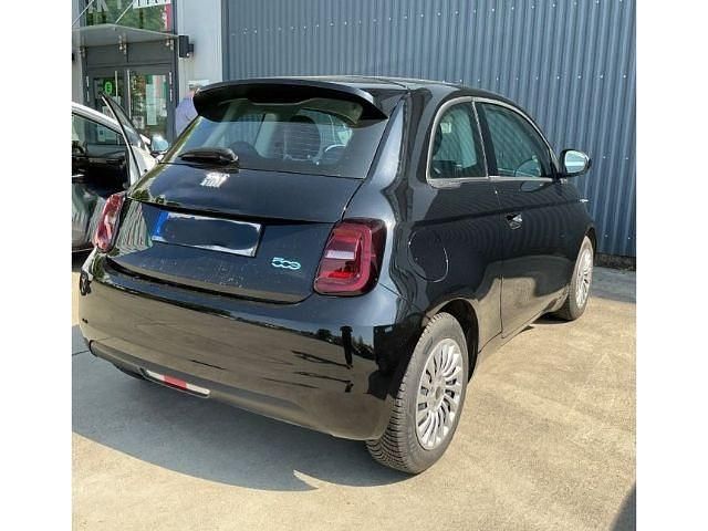 Gebraucht Fiat 500e Action 69 kW (95 PS) 2023 Schwarz Kleinwagen