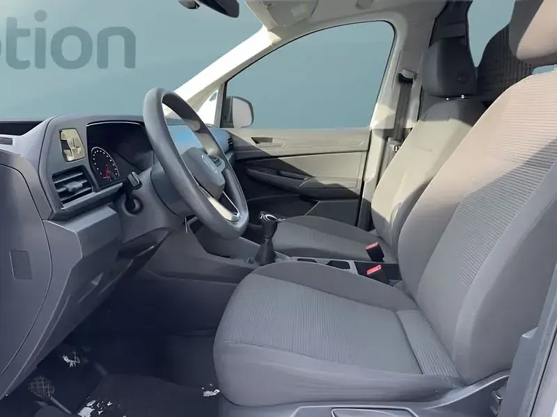 Używany VW Caddy 114 KM (83 kW) 2023 Biały Minivan