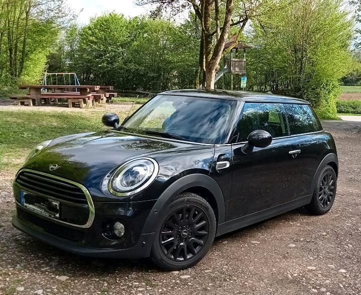 Schwarz Gebraucht 2019 Mini Cooper Kleinwagen | 16.990 € (Etwas zu teuer) - Bild 1/4