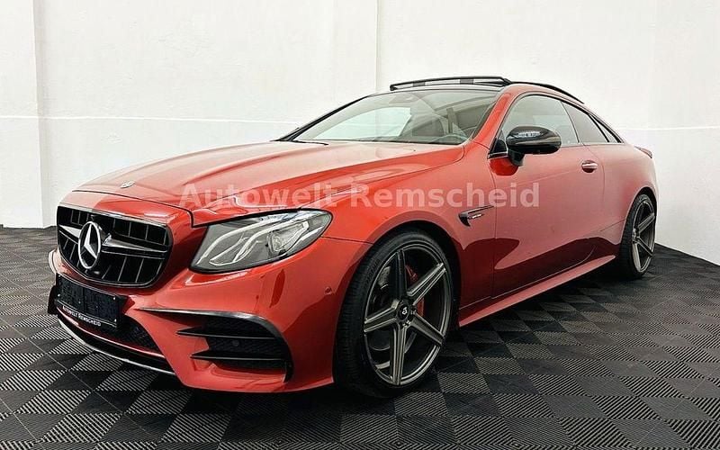 Gebraucht Mercedes E200 AMG line 184 PS (135 kW) 2017 Rot Coupé