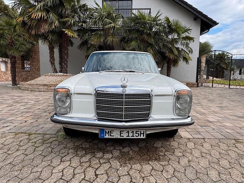 Gebraucht Mercedes W115 54 PS (39 kW) 1970 Weiß Limousine