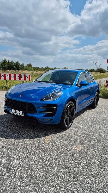 Blau Gebraucht 2016 Porsche Macan Turbo SUV | 29.500 € (Superpreis) - Bild 1/4