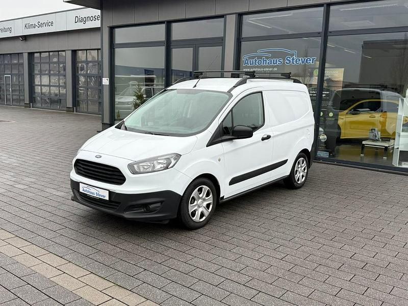 Gebraucht Ford Transit Basis 101 PS (74 kW) 2017 Weiß Van / Kleinbus