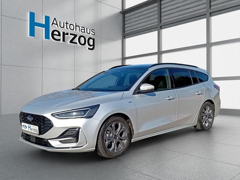 Gebraucht Ford Focus ST-Line X 155 PS (114 kW) 2024 Silber Limousine
