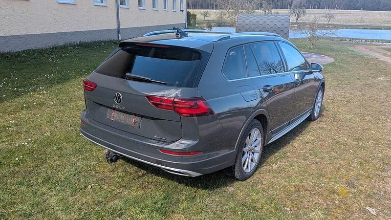 Gebraucht VW Golf Alltrack 200 PS (147 kW) 2022 Grau Kombi