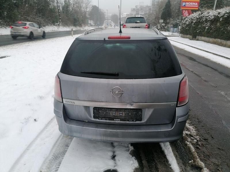 Gebraucht Opel Astra Eco 140 PS (102 kW) 2006 Silber Kombi