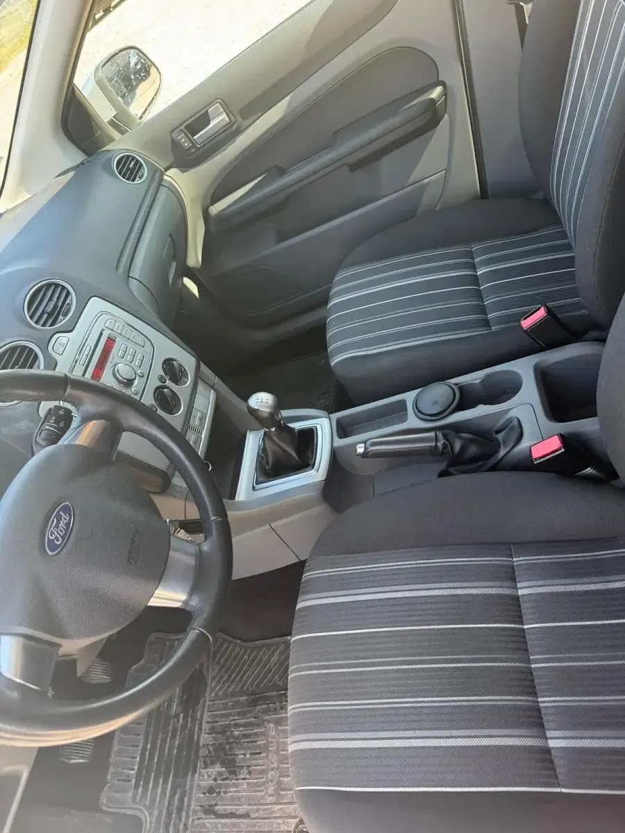 Gebraucht Ford Focus 105 PS (77 kW) 2008 Silber Kombi