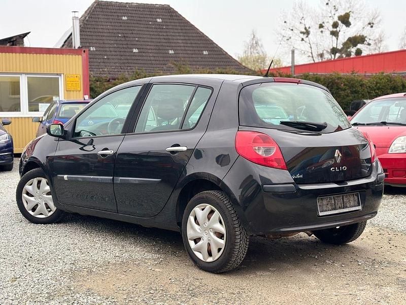Gebraucht Renault Clio II 75 PS (55 kW) 2007 Schwarz Limousine