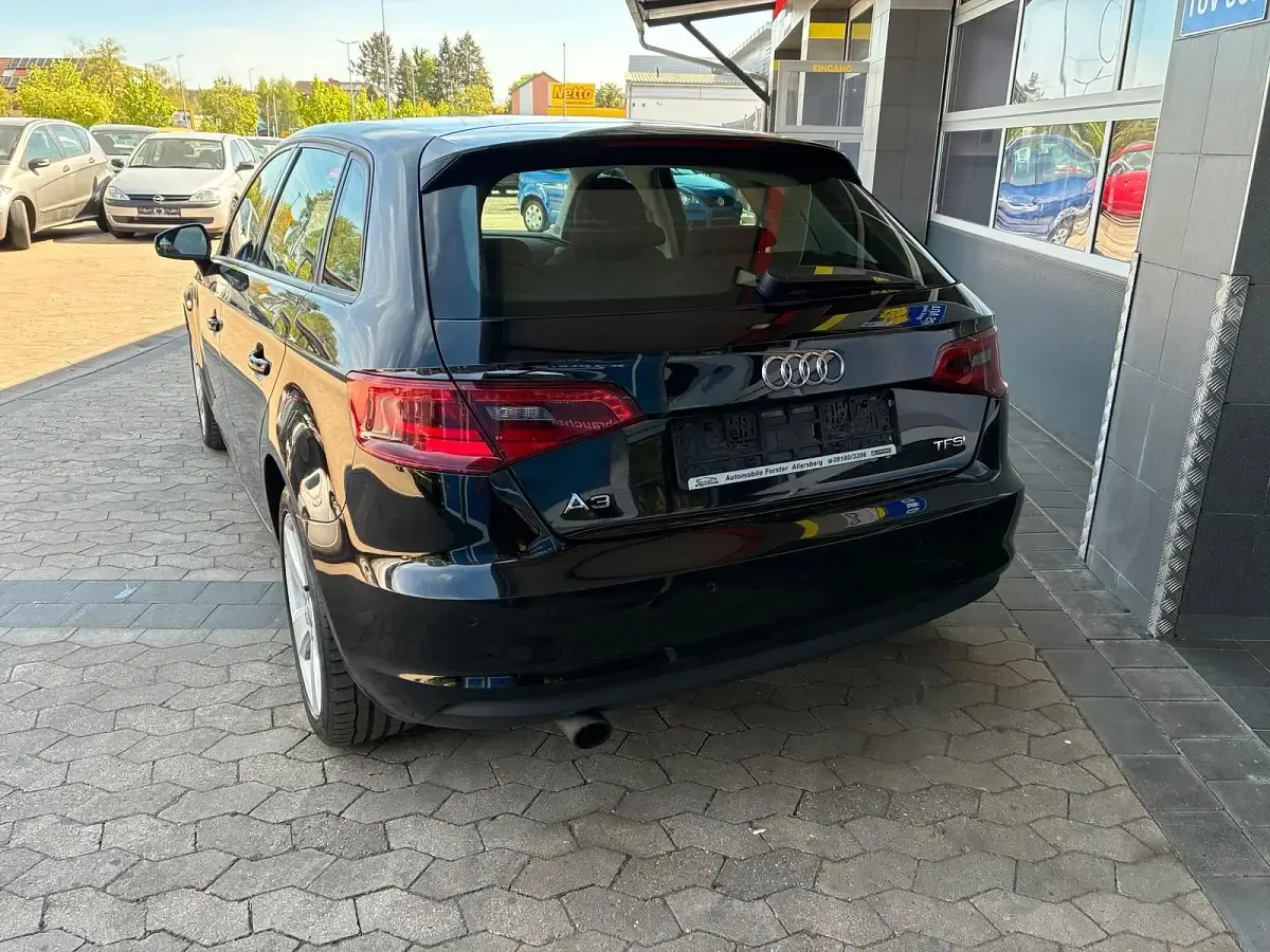 Gebraucht Audi A3 105 PS (77 kW) 2013 Schwarz Limousine