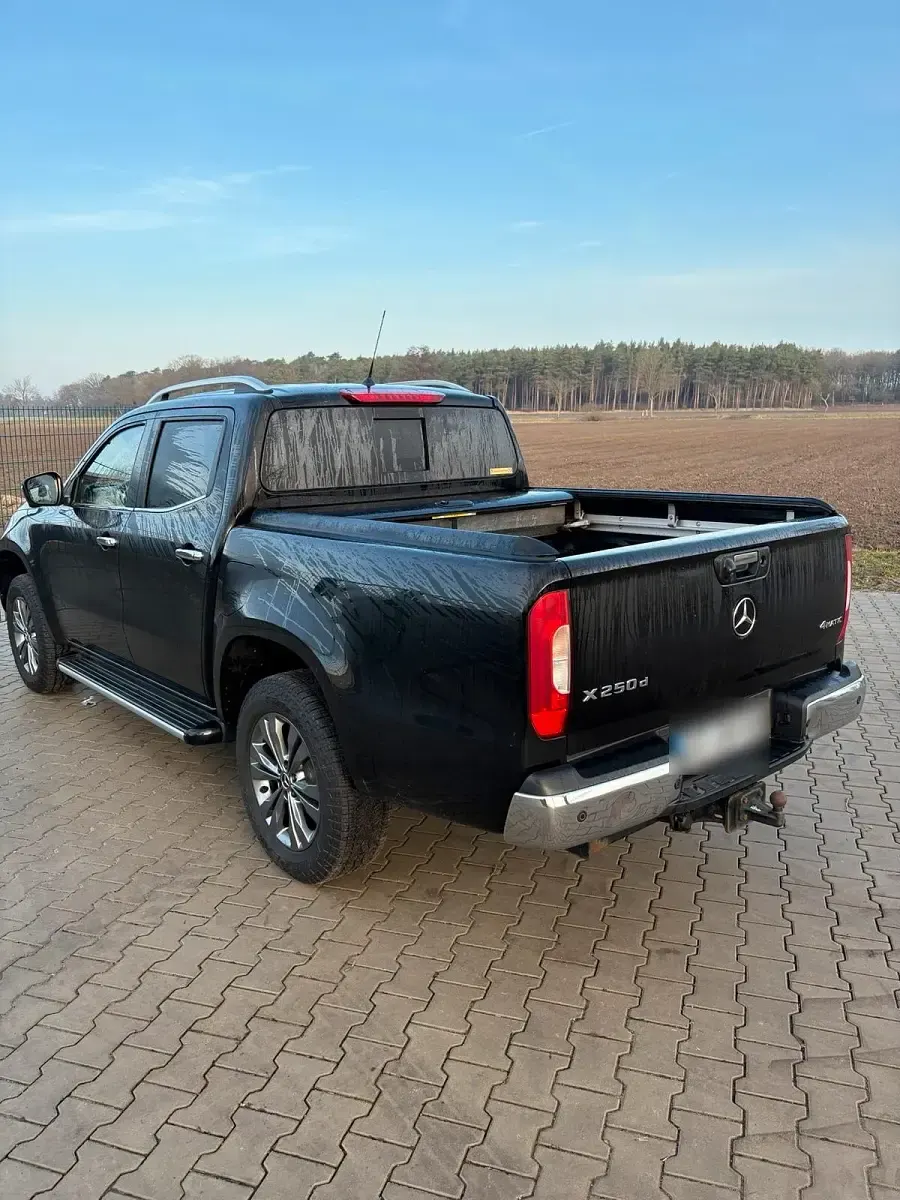 Gebraucht Mercedes X250 190 PS (139 kW) 2018 Schwarz Pickup