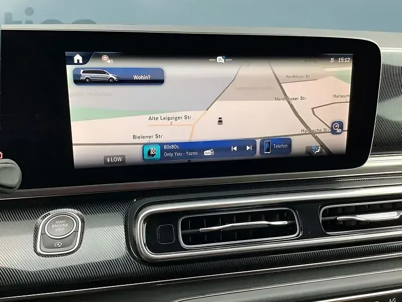 Gebraucht Mercedes V220 163 PS (119 kW) 2025 Weiß Van / Kleinbus