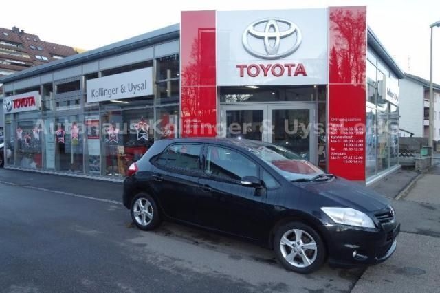 Schwarz metallic Gebraucht 2011 Toyota Auris Edition Limousine | 10.490 € (Teuer) - Bild 1/4