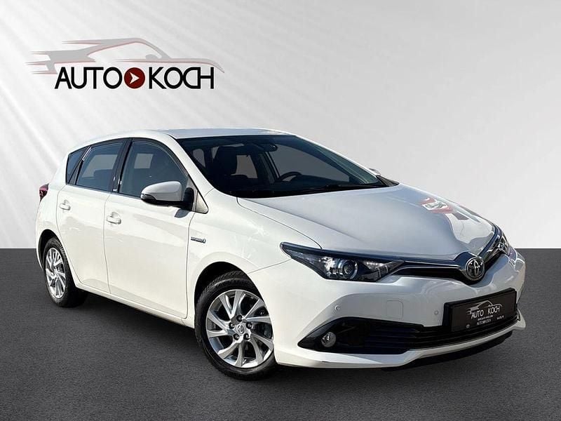 Gebraucht Toyota Auris Hybrid Edition-S 136 PS (100 kW) 2016 Weiß Limousine