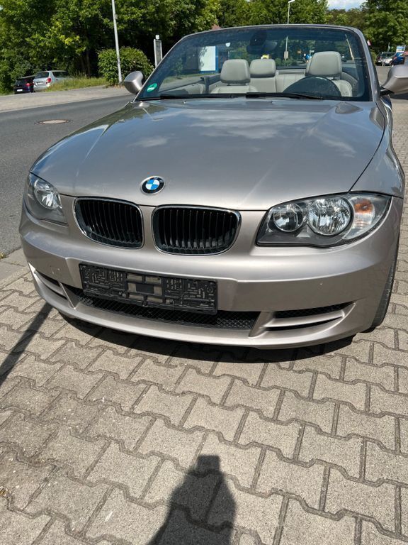 Beige Gebraucht 2009 BMW 118 Cabriolet Cabrio | 5.450 € (Fairer Preis) - Bild 1/4