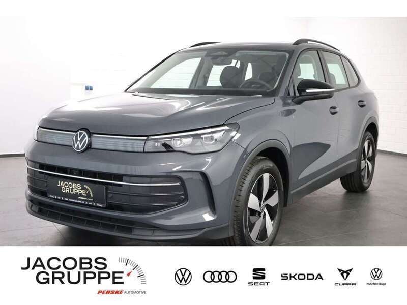 Grau Gebraucht 2024 VW Tiguan Goal SUV | 37.960 € (Guter Preis) - Bild 1/4