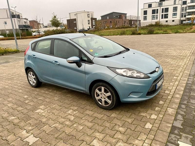 Blau Gebraucht 2009 Ford Fiesta Kleinwagen | 2.150 € (Fairer Preis) - Bild 1/4