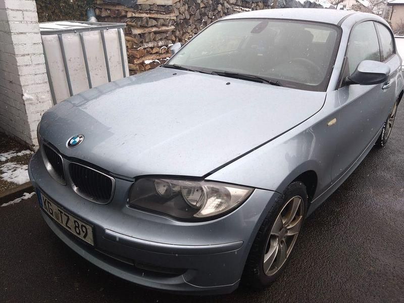 Gebraucht BMW 116 116 PS (85 kW) 2010 Blau Kleinwagen