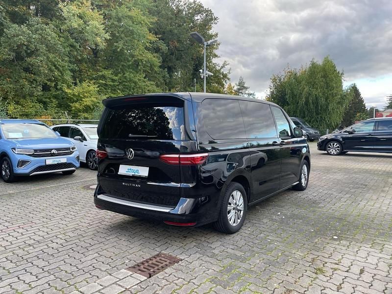 Second-hand VW Multivan Basis 204 CP (150 kW) 2022 Monovolum