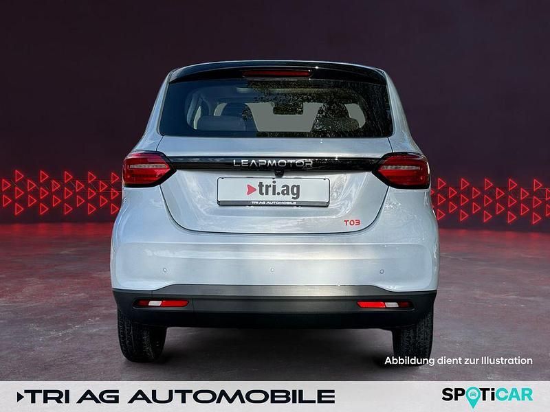 Gebraucht Leapmotor T03 69 kW (95 PS) 2025 Starry silver / silver Kleinwagen