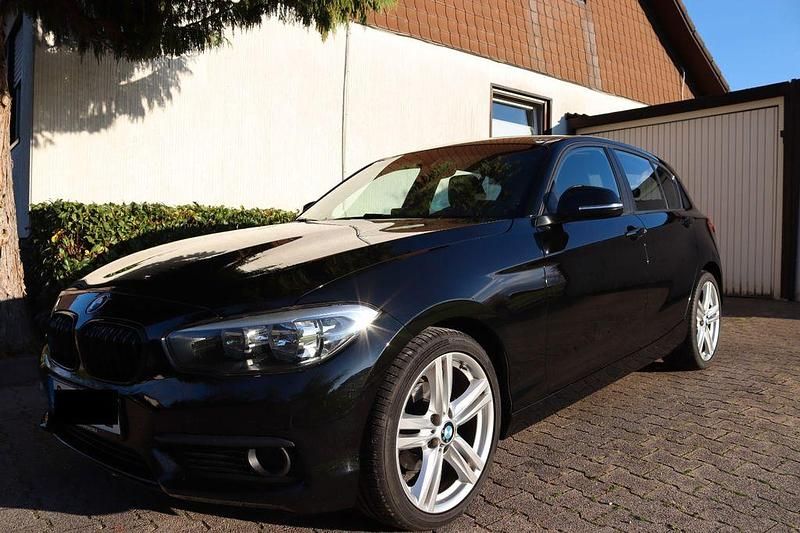 Gebraucht BMW 118 Sport Line 136 PS (100 kW) 2018 Schwarz Kleinwagen