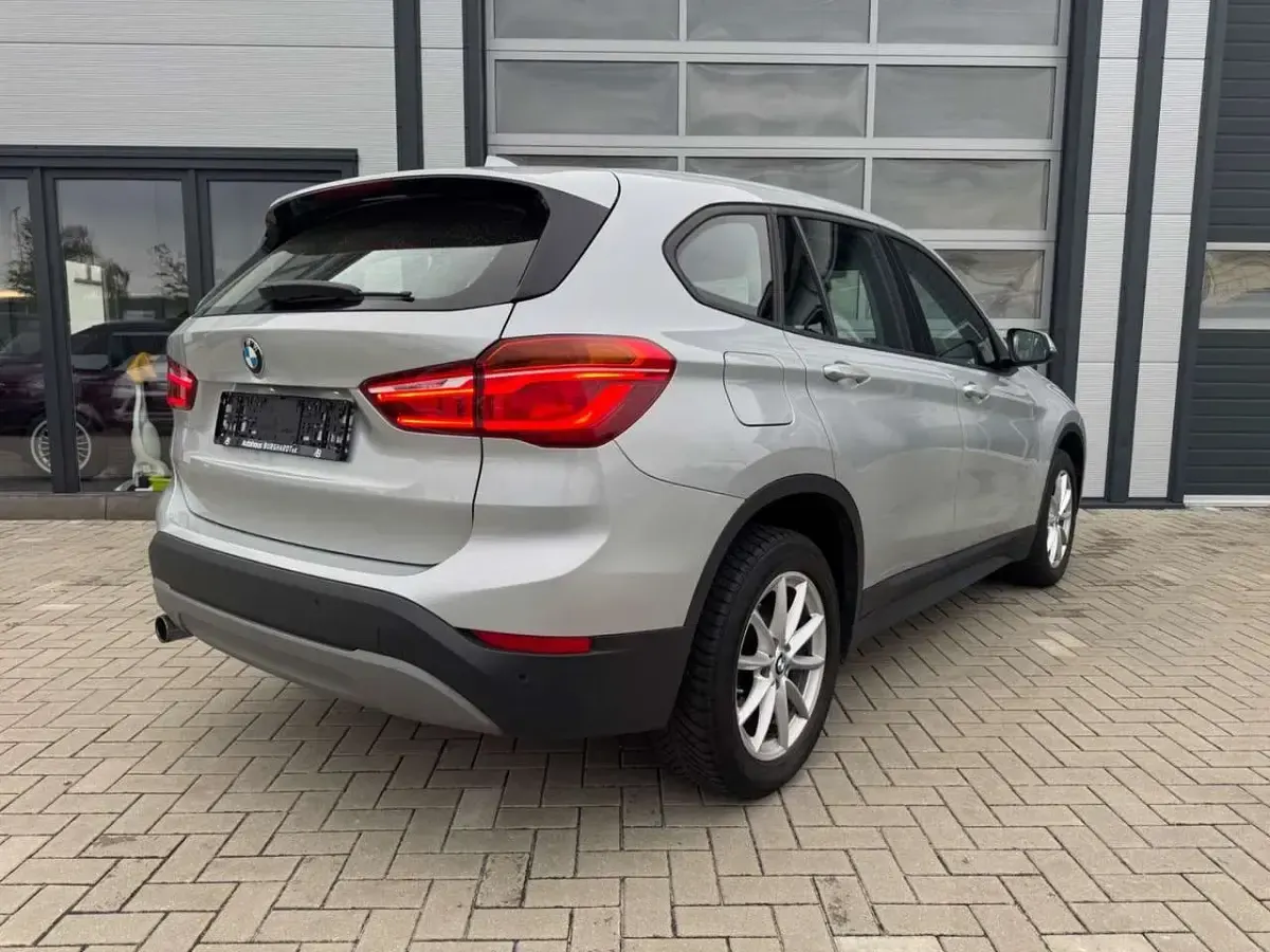 Używany BMW X1 140 KM (102 kW) 2017 Srebrny SUV